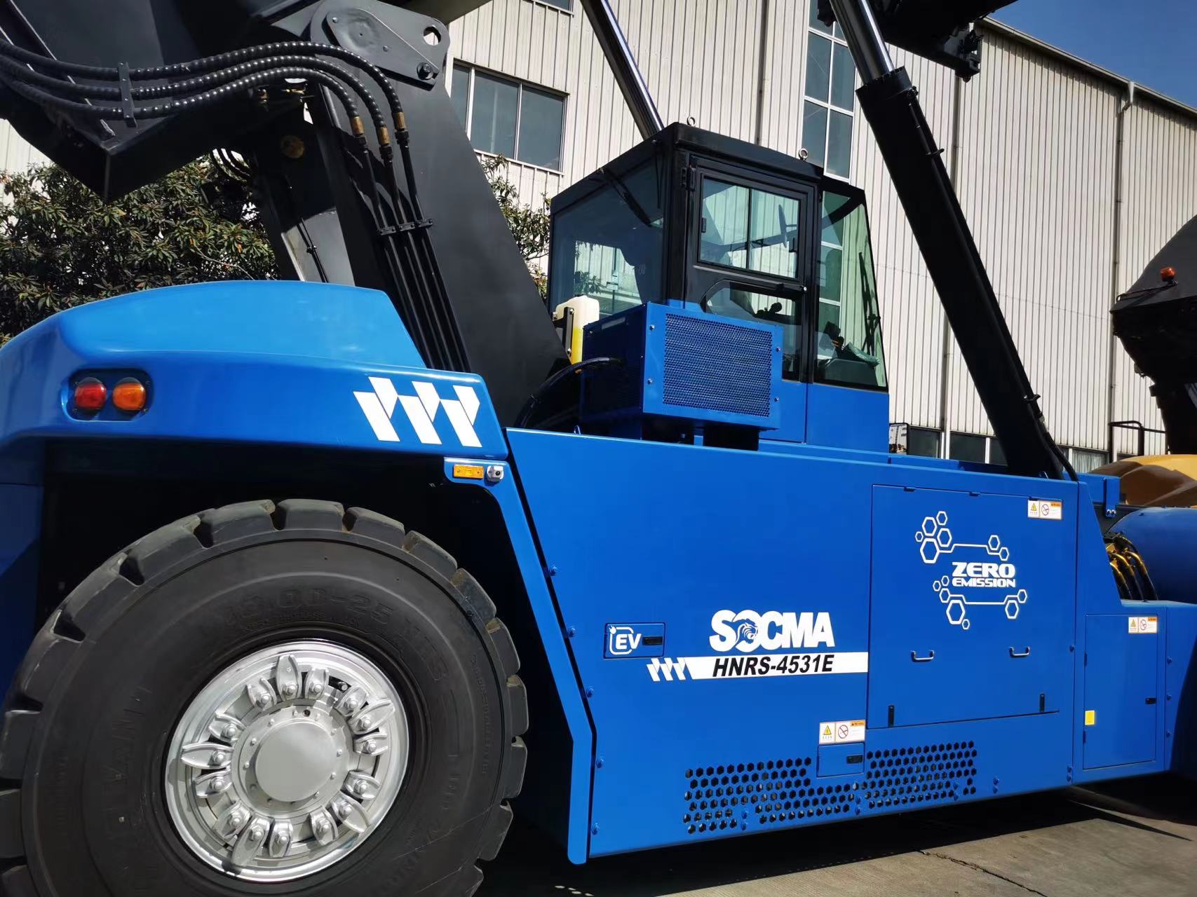 electric reach stacker (9).jpg